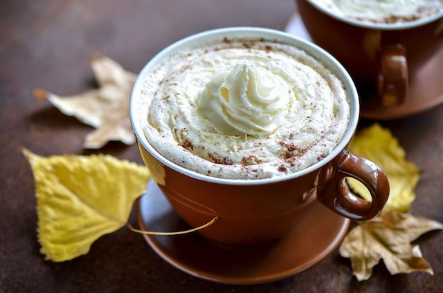 10 Hot Chocolate Recipes to Warm Up With in the Winter