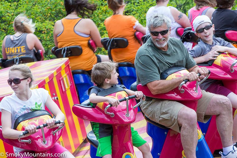 12 Facts About Dollywood You Should Know!