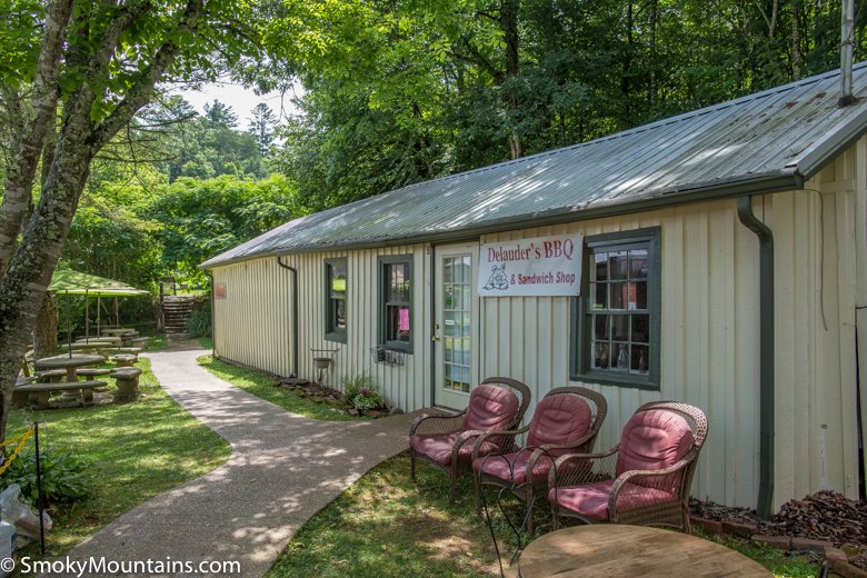 Delauder s BBQ in Gatlinburg TN Restaurant Review with Photos