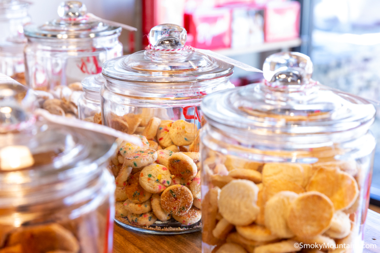 Top 10 Mouthwatering Bakeries in Pigeon TN