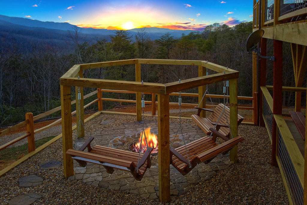 9 Incredible Cabins with Outdoor Fire Pits