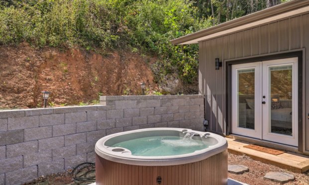 Asheville Cabins with Hot Tubs