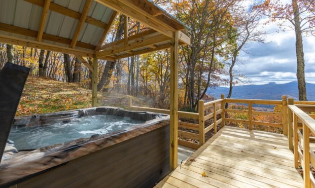 Smoky Mountain Cabins with Hot Tubs