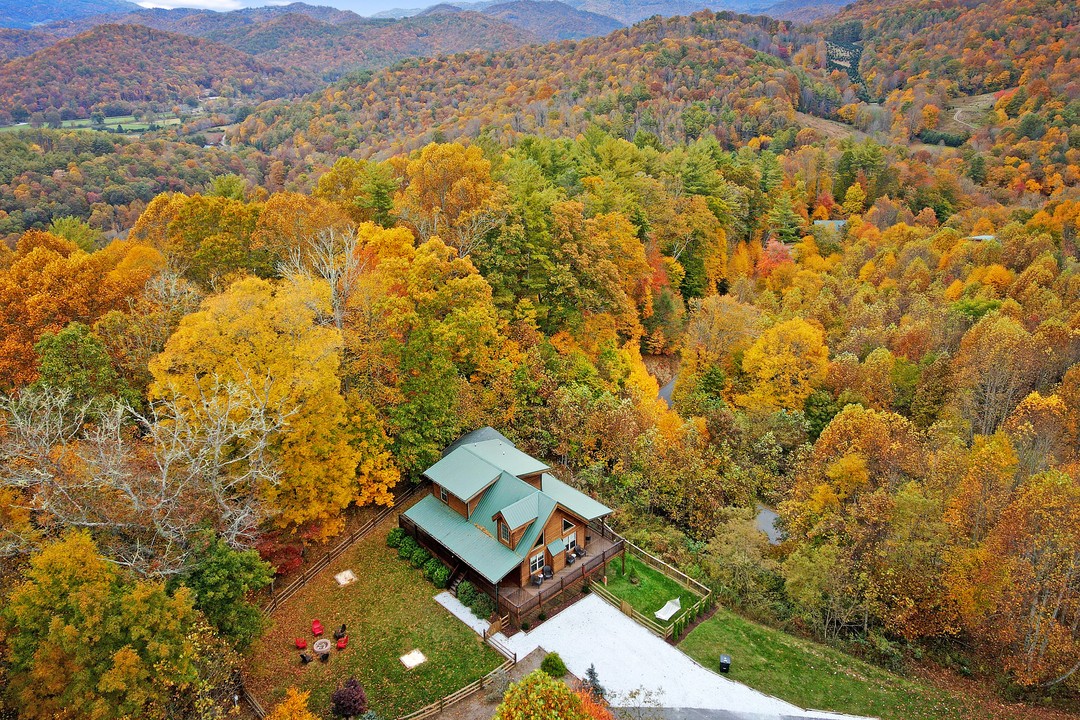 7 Spectacular Pet-Friendly Cabins in Boone, NC