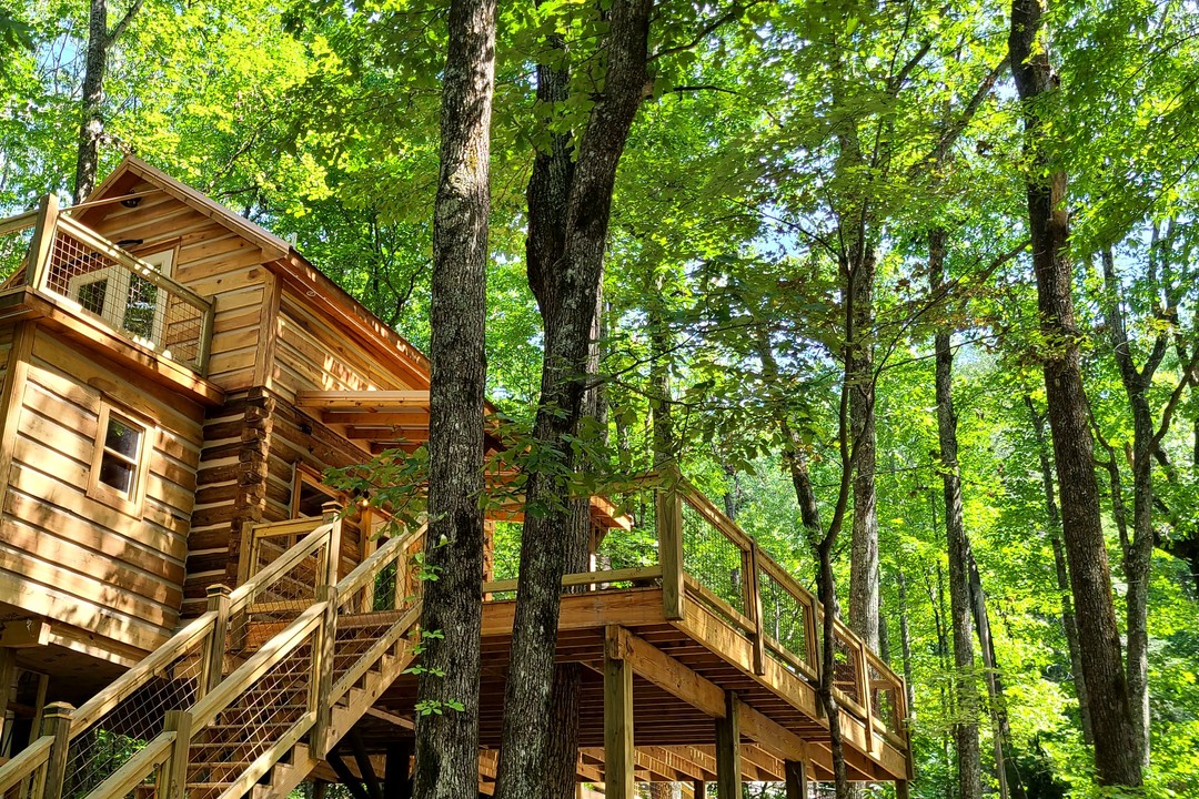 3 Luxurious Treehouse Rentals in the Smoky Mountains
