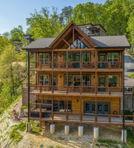 8 Cabins in Pigeon Forge Perfect for Large Groups! 