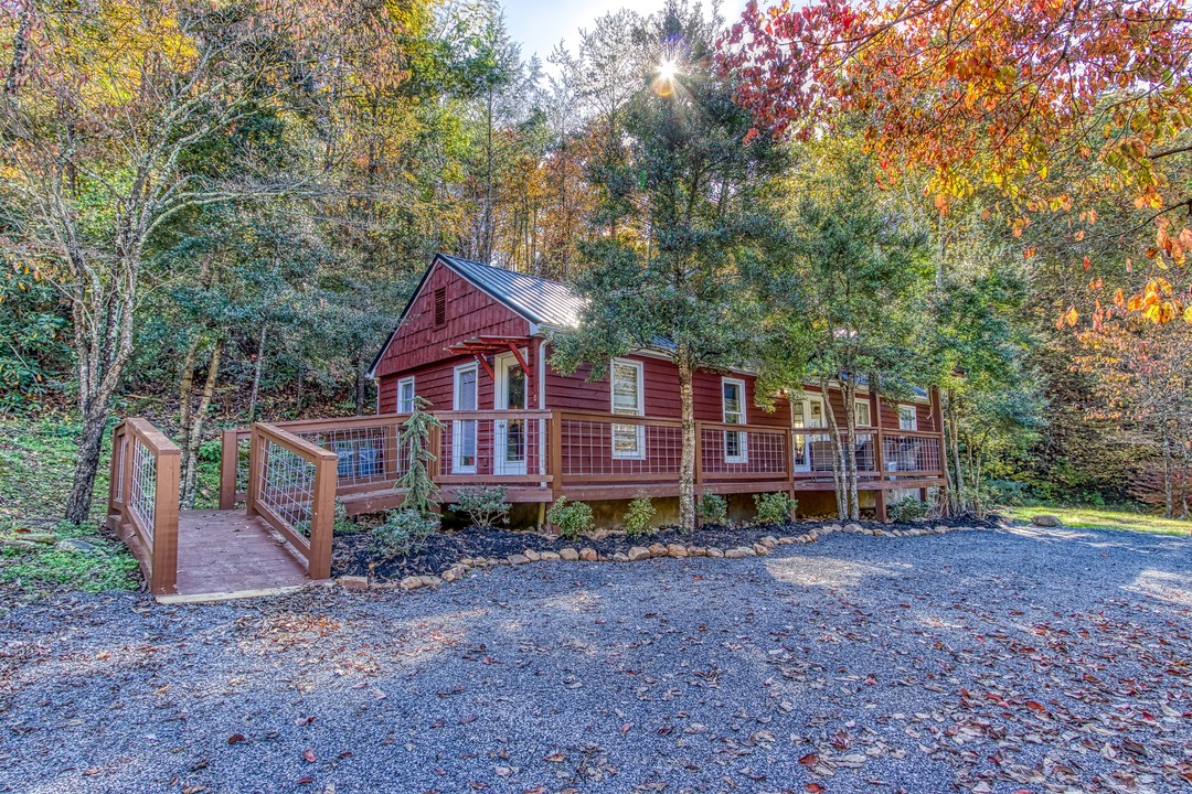 Wheelchair Accessible Cabins in Gatlinburg, Tennessee